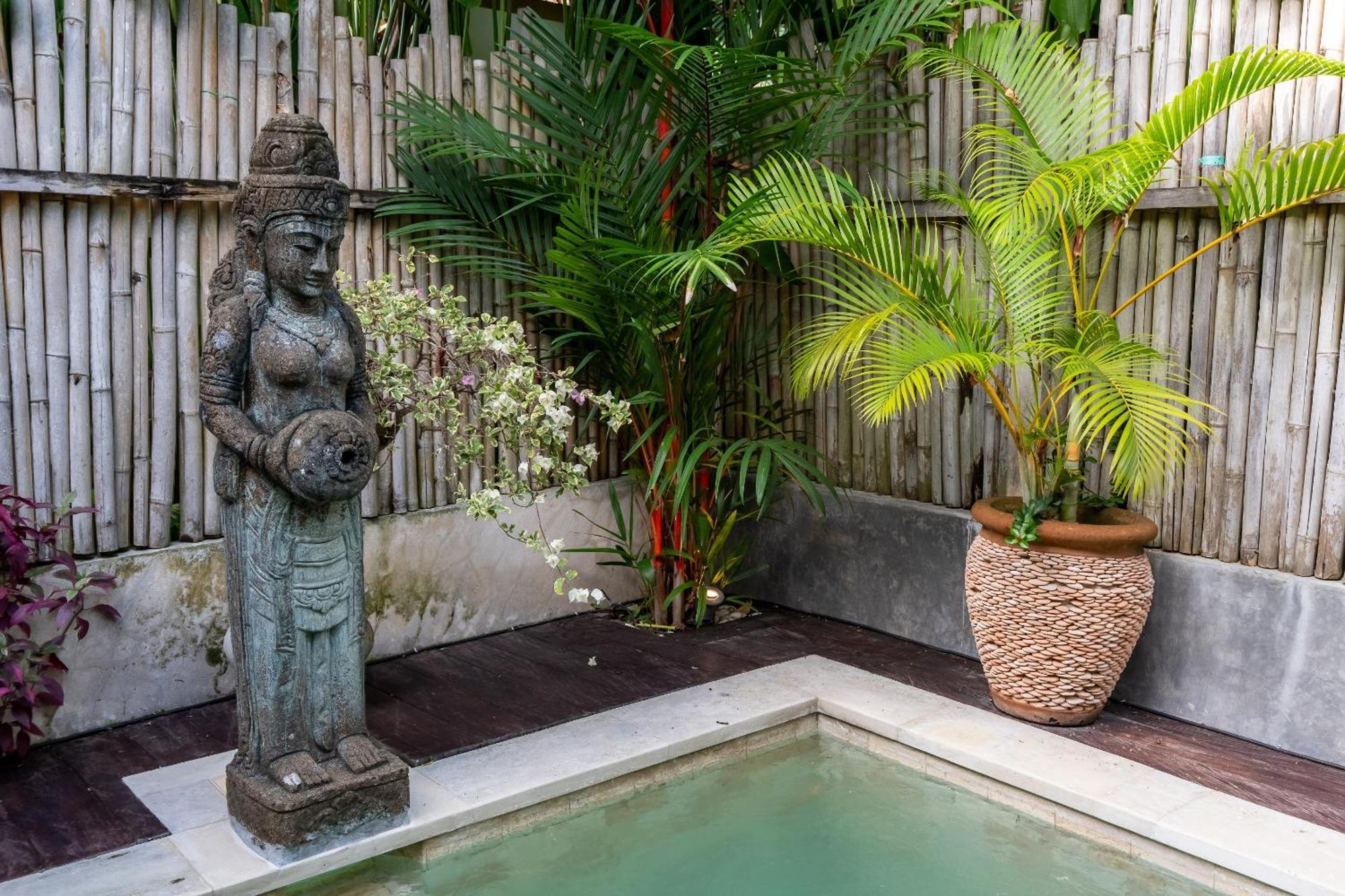 Hotel The Gardens Seminyak Exterior foto