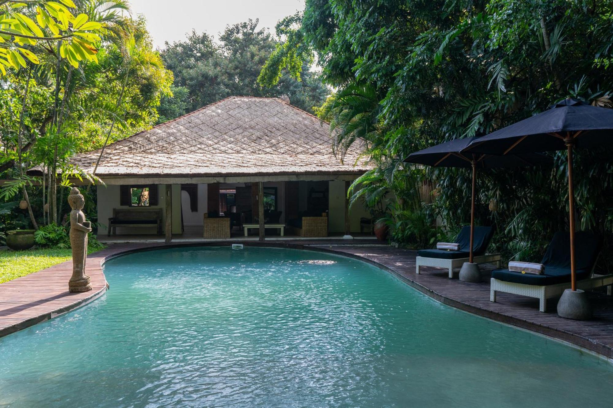 Hotel The Gardens Seminyak Exterior foto